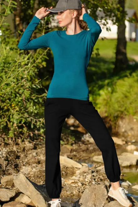 Lacné dámske tepláky s vreckami, čierna