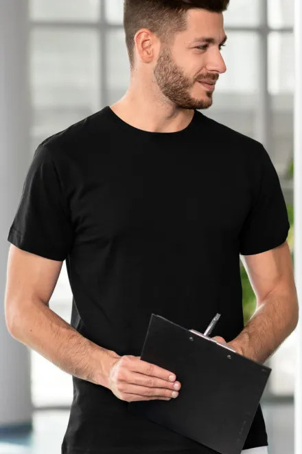 Lacné odolné pánske tričko, čierna