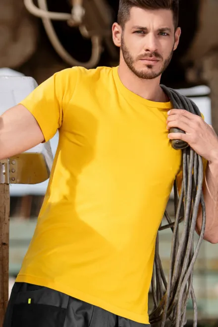 Lacné odolné pánske tričko hrubšie, žltá